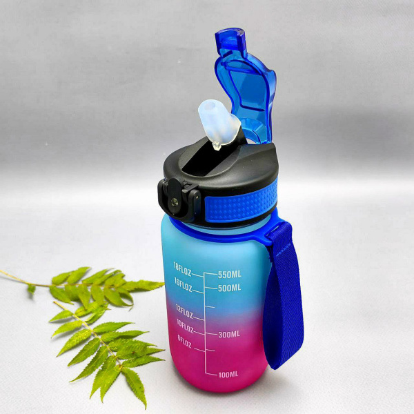 Бутылка для воды 550 мл. с клапаном и разметкой / Двухцветная бутылка для воды и других напитков, цвет РОЗОВО- СИНИЙ 